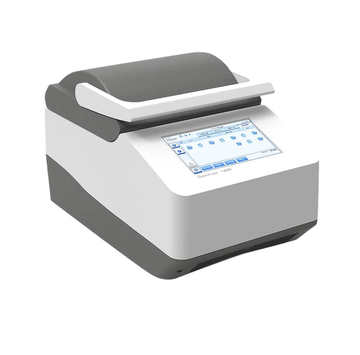 4E's USA Real-Time PCR PCR200484 brand new real-time thermal cycler ka front angle view, jisme integrated touchscreen display, sample chamber lid, aur grey-white housing saaf dikhai de rahi hai.   
