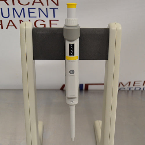 Eppendorf Research plus 200