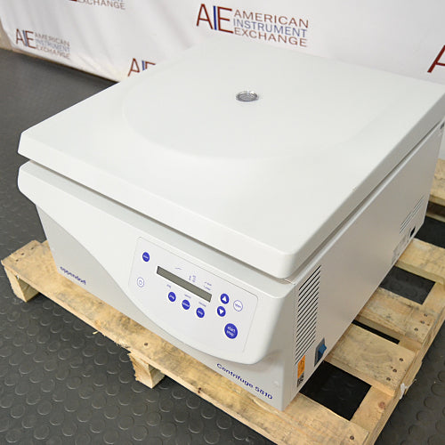 Eppendorf 5810 Benchtop Centrifuge 