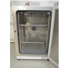 Thermo Heratherm IMP180 refrigerated incubator