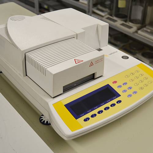 Sartorius MA100 moisture balan