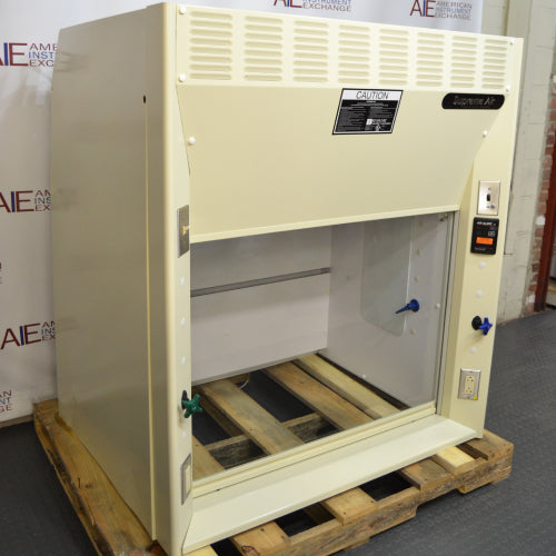 4' Kewaunee fume hood