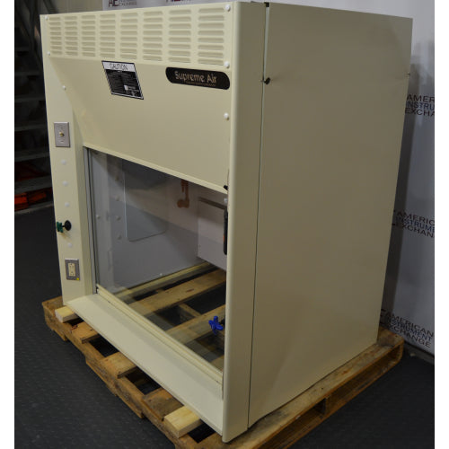 4' Kewaunee fume hood