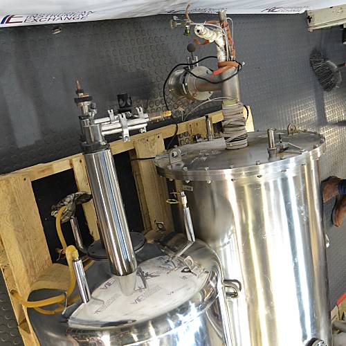 Large capacity reaction vessel