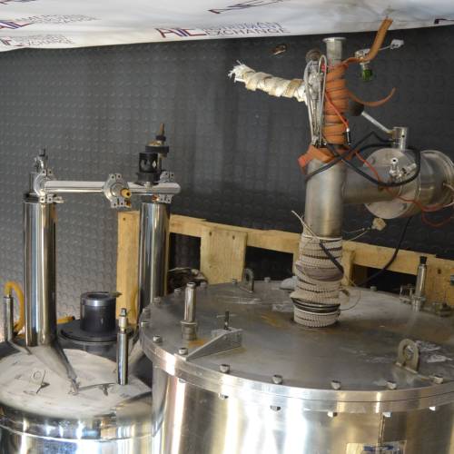 Large capacity reaction vessel